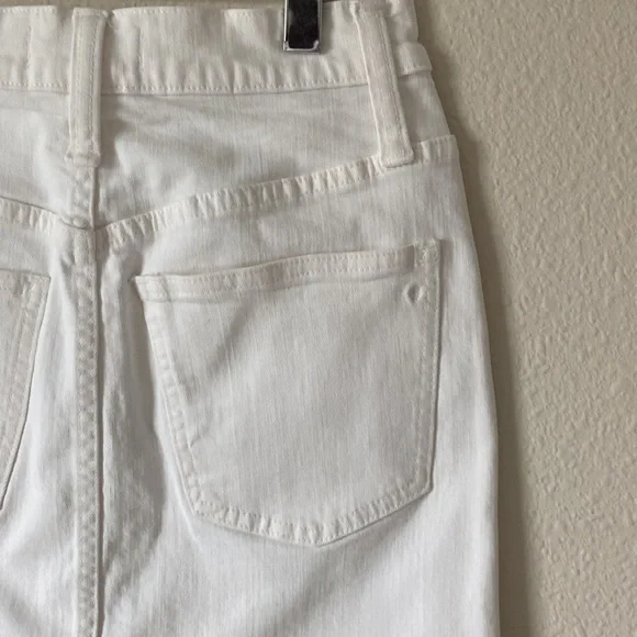 Madewell Women’s  Stretch ButtonFront White Denim Straight Mini Skirt Edition 24 - Picture 13 of 15